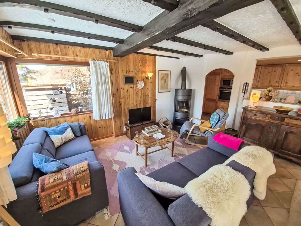Wood, Furniture, Home, House, Cottage, Room, Living Room, Couch, Hardwood