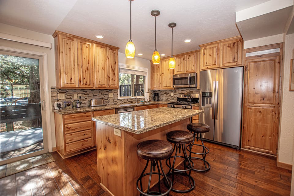 Lake Forest 142 - Kitchen