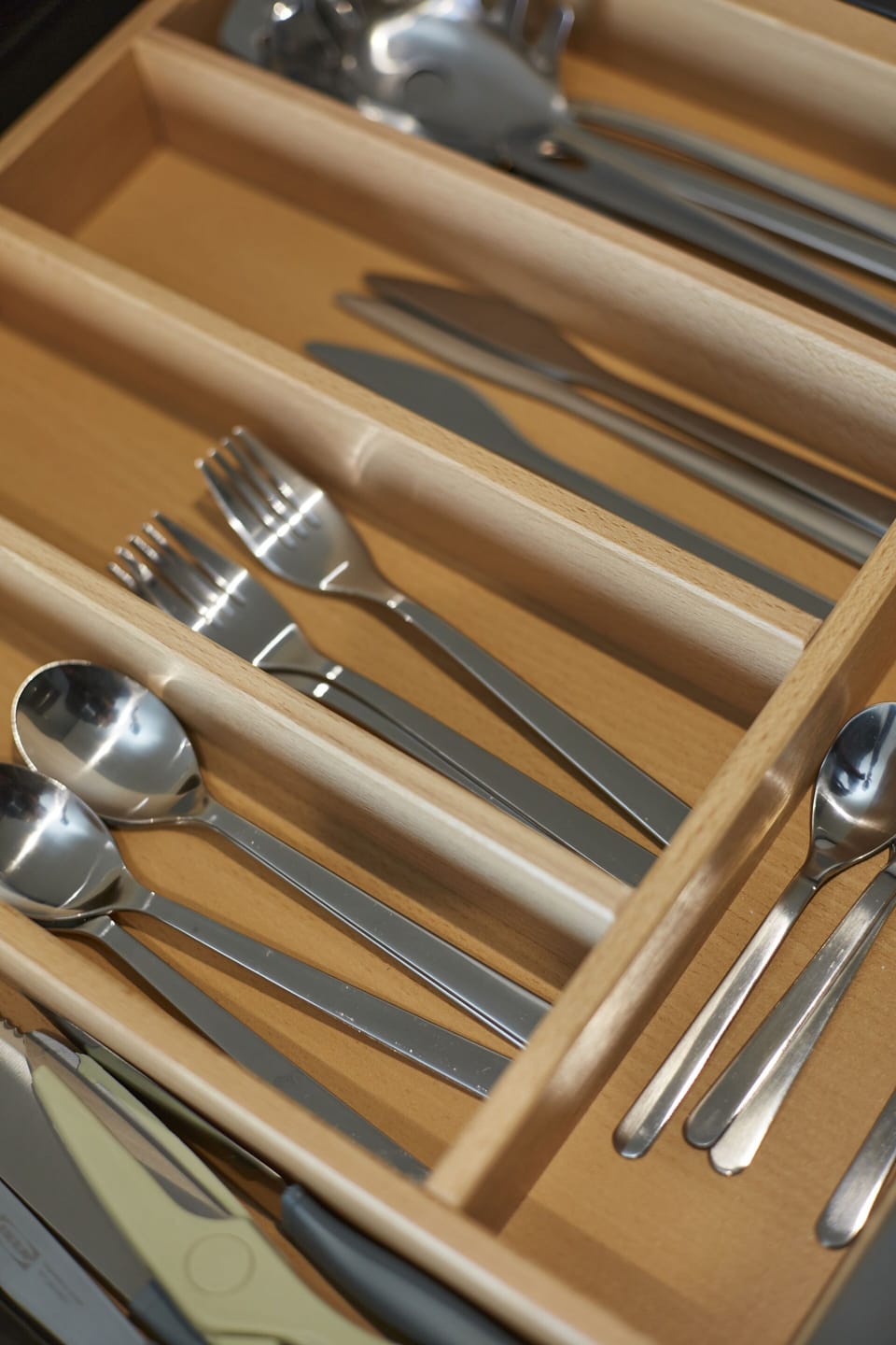 Complete set of cookware and dining essentials
