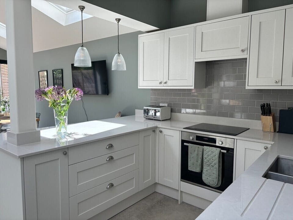 Woodside Cottage - fully fitted kitchen with dishwasher, oven,  microwave, fridge/freezer and plenty of storage and crockery