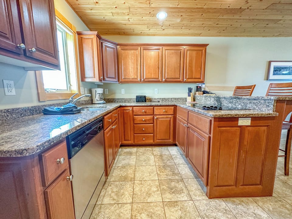 The kitchen is fully equipped.