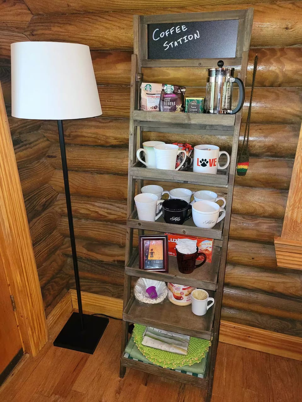 Coffee and tea bar