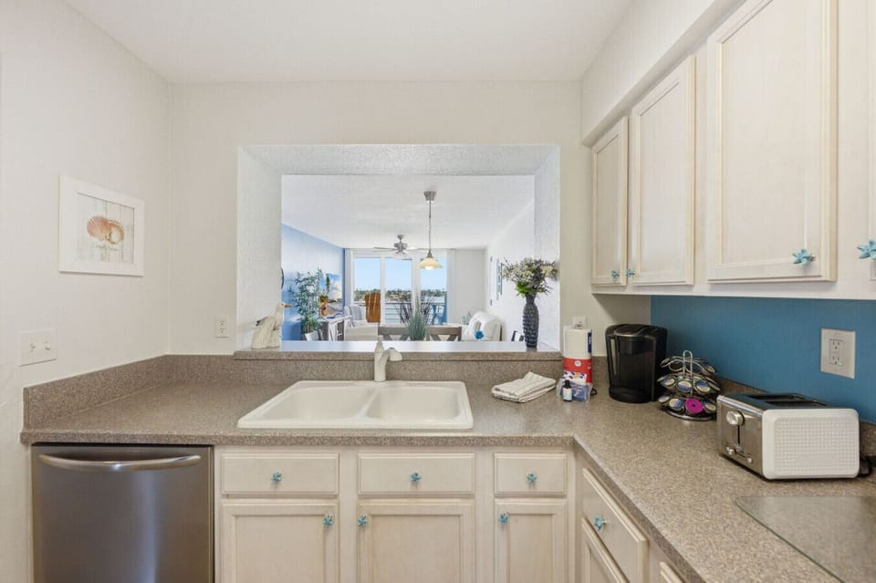 Kitchen with Dishwasher