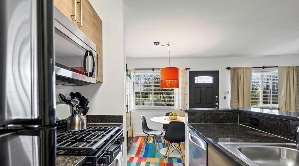 Fully equipped kitchen, ready for pancakes or midnight snacks.