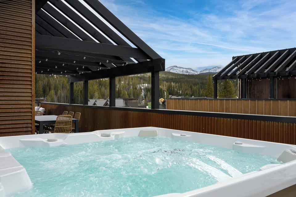 Private Roof Top Hot Tub