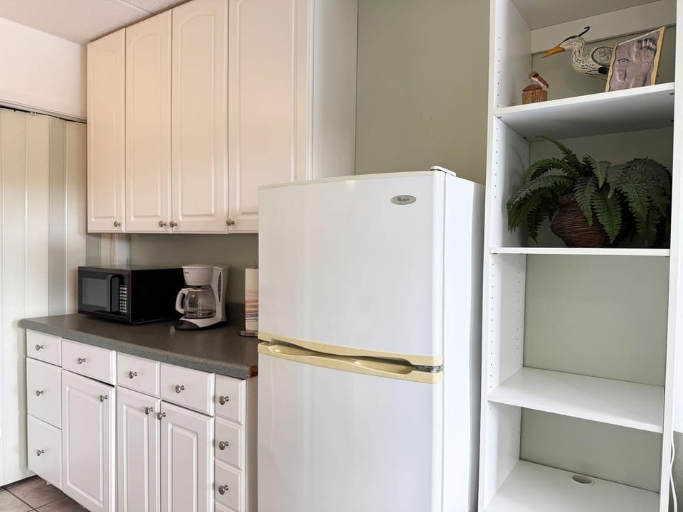 Upper Studio – Venice Villas Poolside (6801)