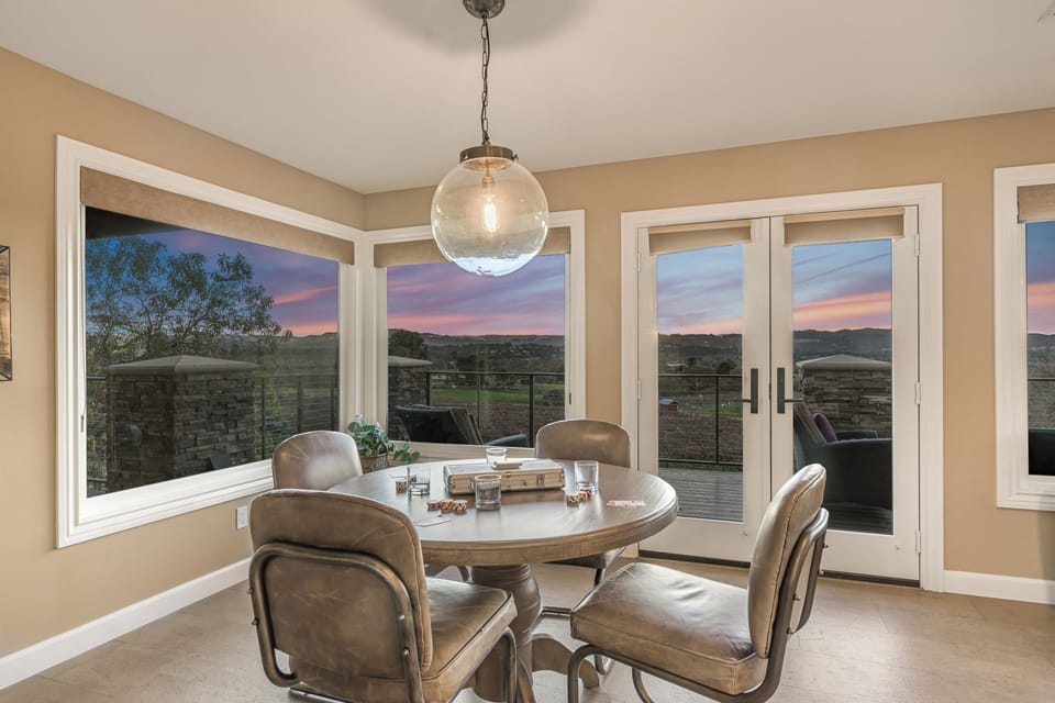 Casual dining nook, (Main House)