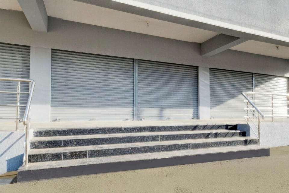 Entrance / Reception