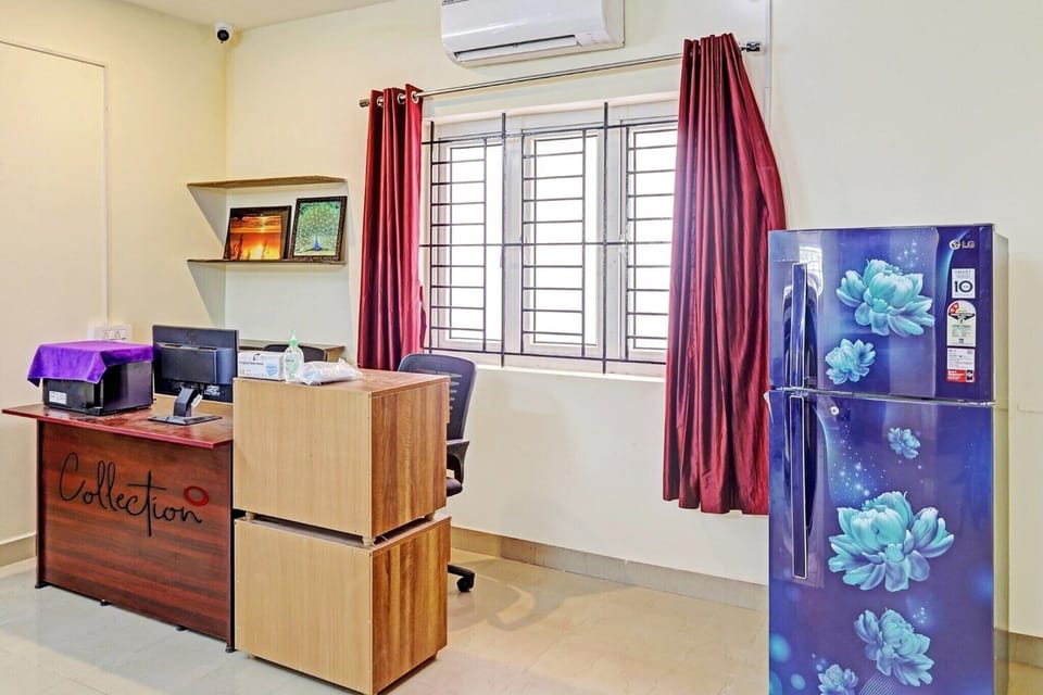 Entrance / Reception