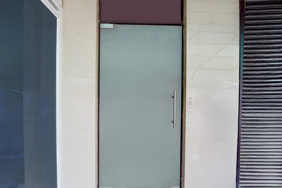 Entrance / Reception