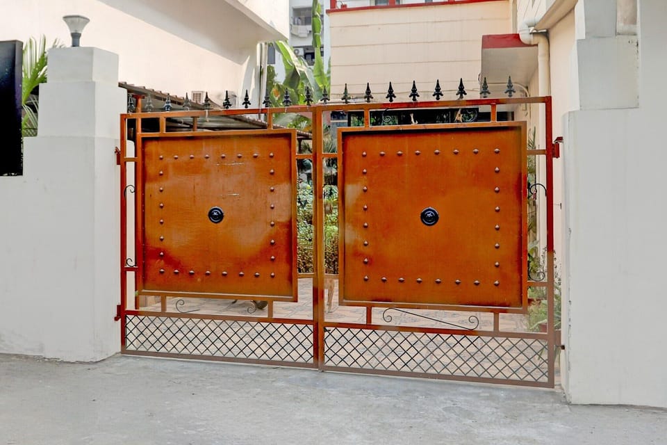 Entrance / Reception