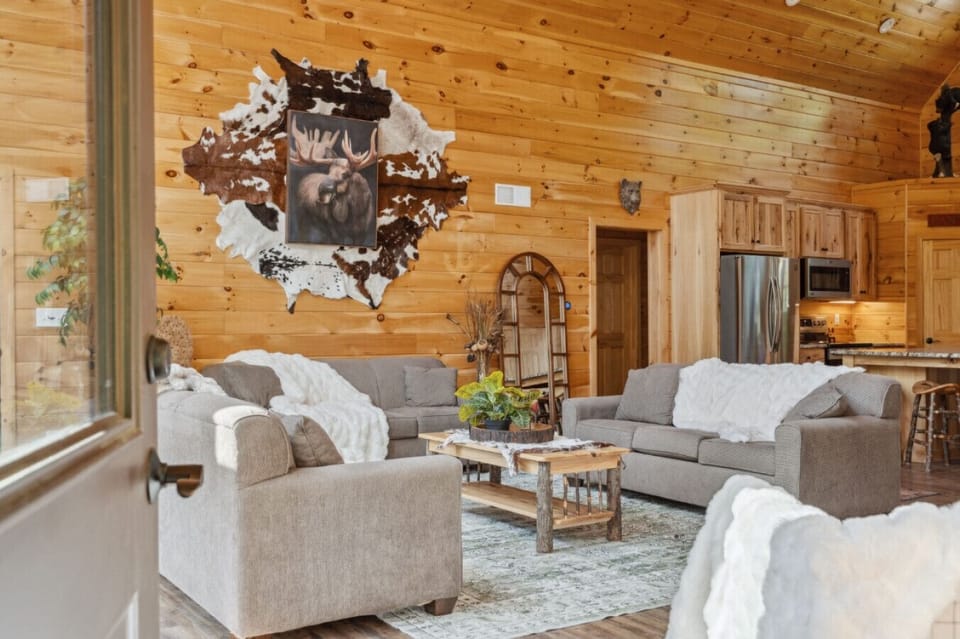 Rustic-chic living room