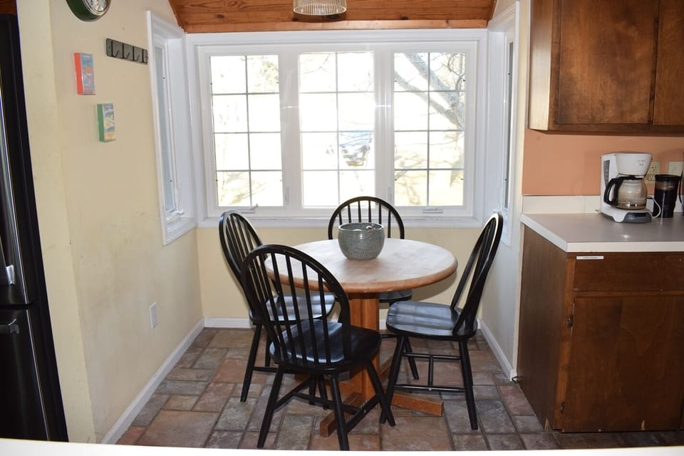 Kitchen breakfast nook