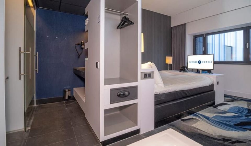 UnitUnit with 1 King Bed