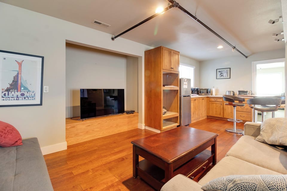 Lower unit living space