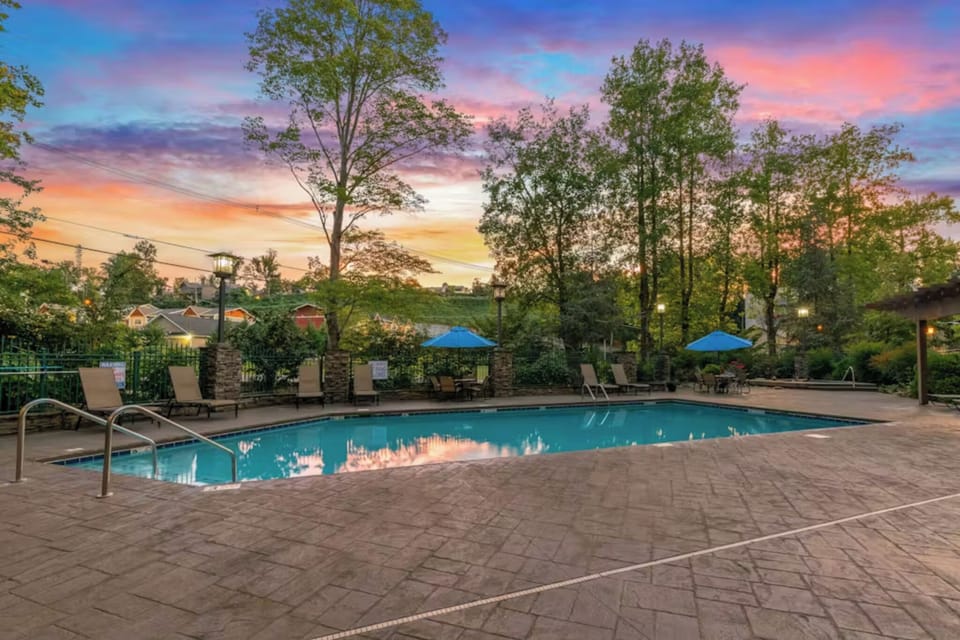 Outdoor Pool 3