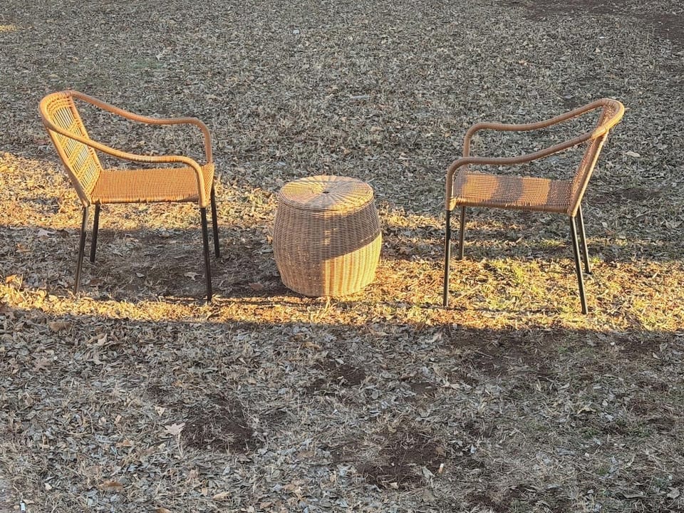 Alfresco Dining 
Outdoor table sets for open-air meals