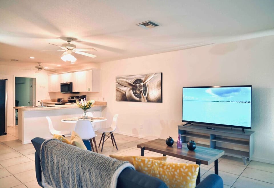 Perfect spot to watch some Netflix during dinner