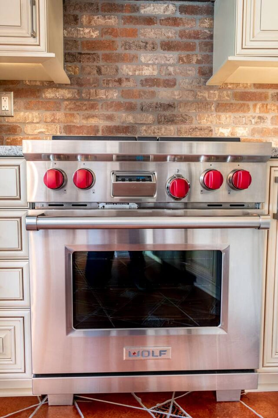 Yes, that`s a Wolf range — treat yourself to a restaurant-quality cooking experience with this powerful professional stove, a rare and exciting perk you won`t find in most vacation rentals.
