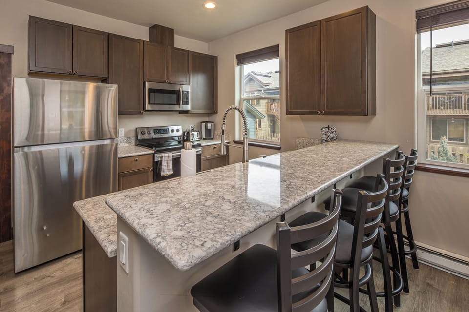 Ample space to sit and have a cup of coffee in the morning | Lower Level