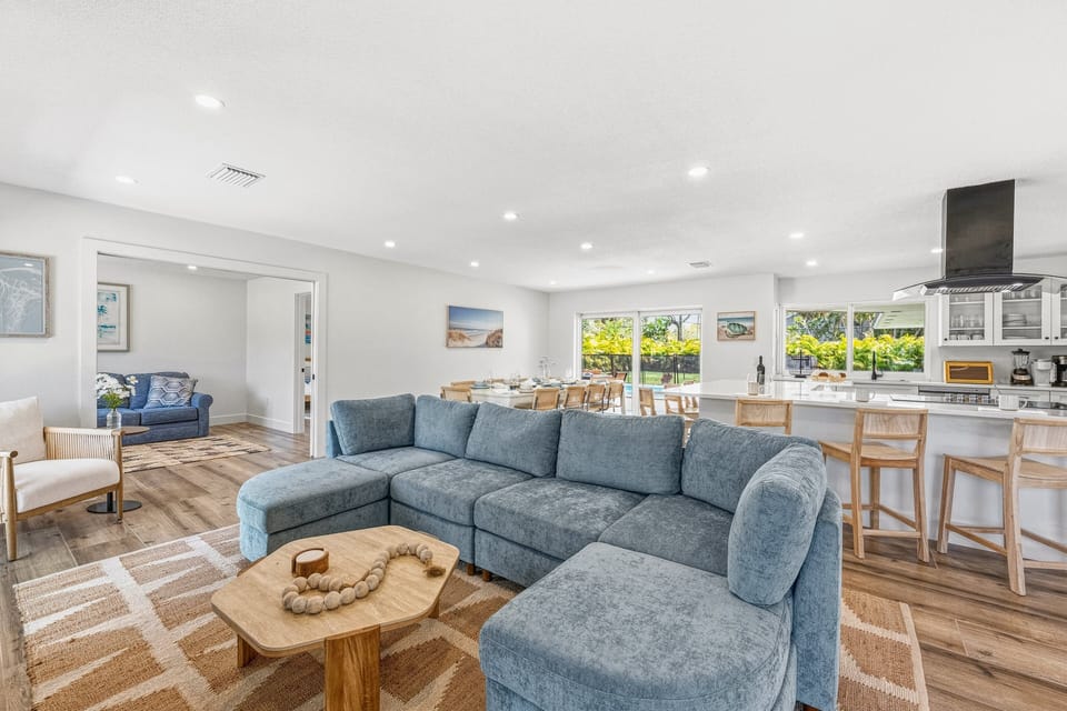 A welcoming space perfect for gathering after a day at the beach.