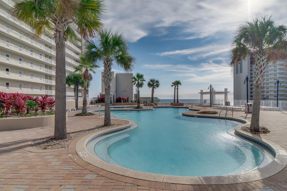 resort pool