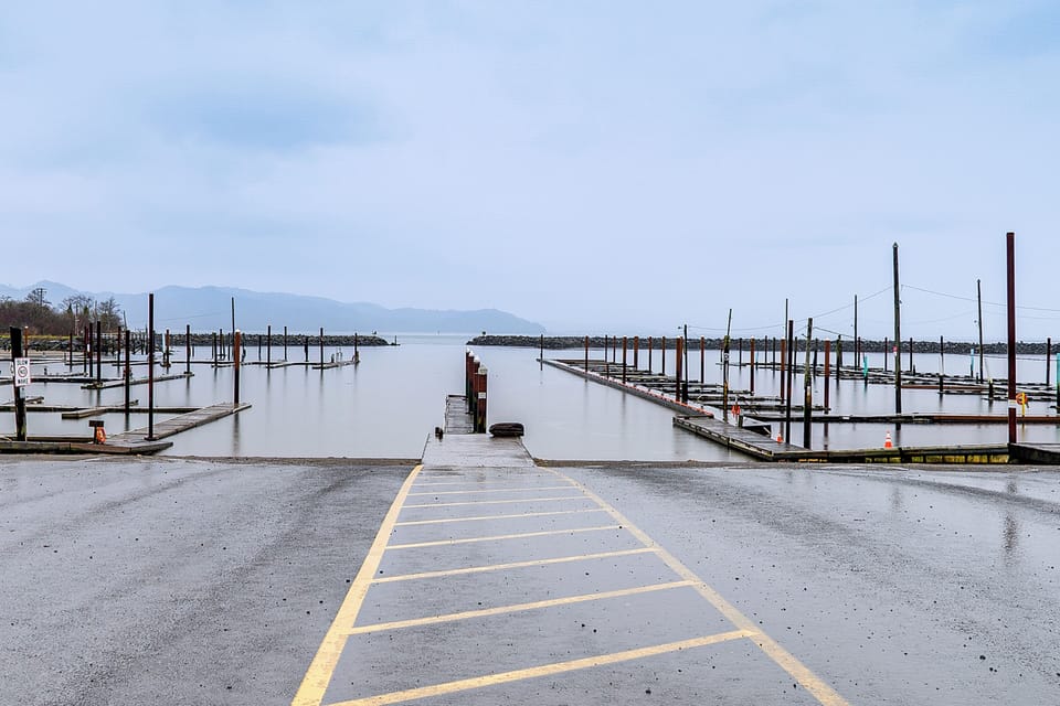 Walking Distance to Boat Launch & Beach