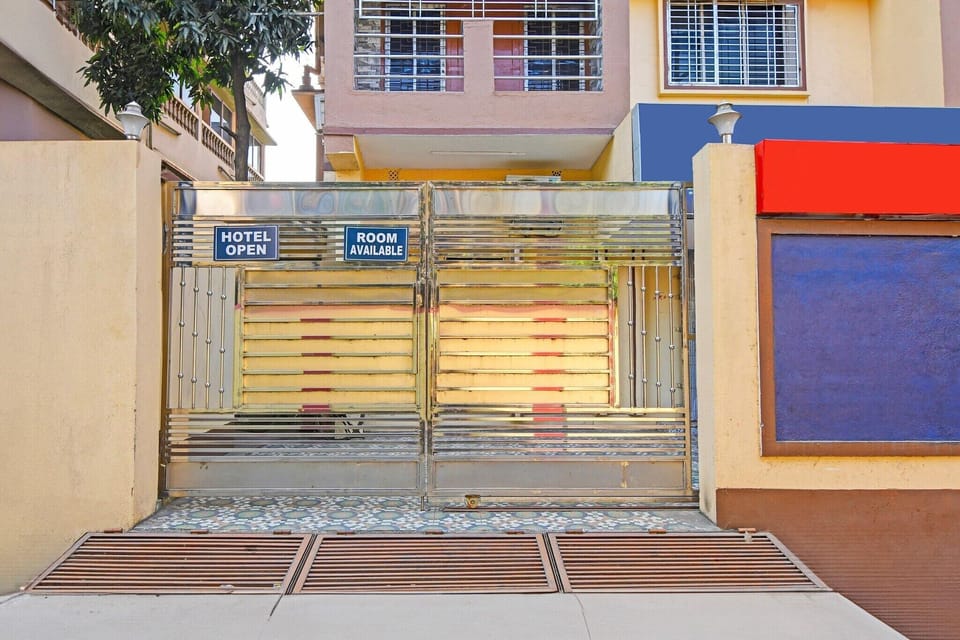 Entrance / Reception