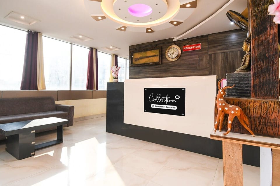 Entrance / Reception