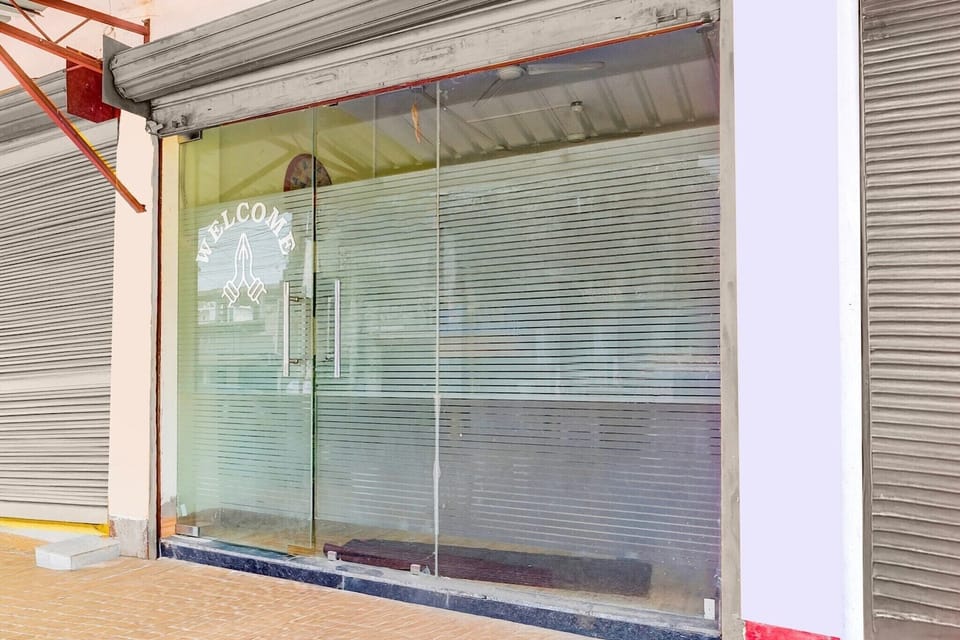 Entrance / Reception