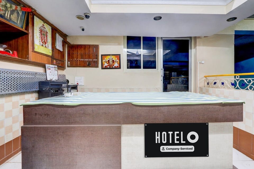 Entrance / Reception
