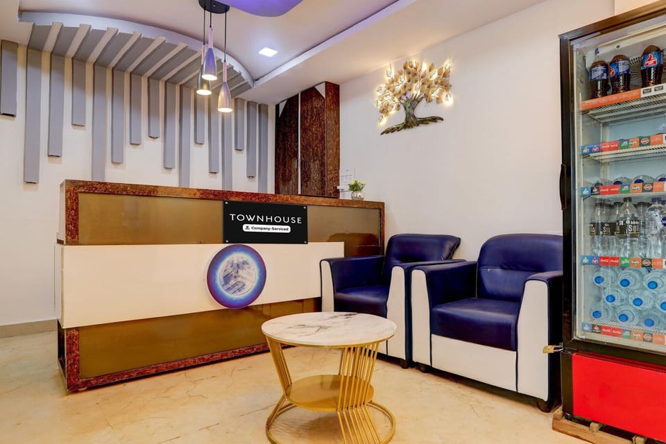 Entrance / Reception