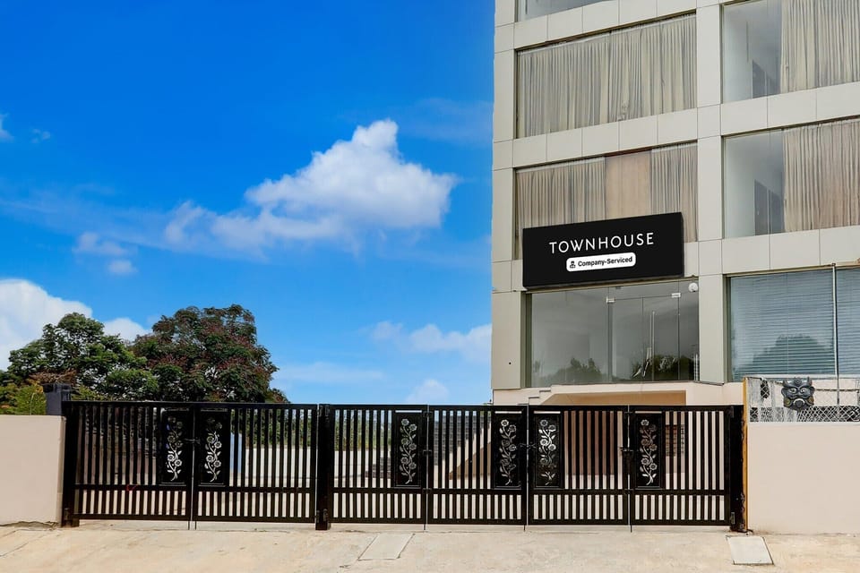 Entrance / Reception
