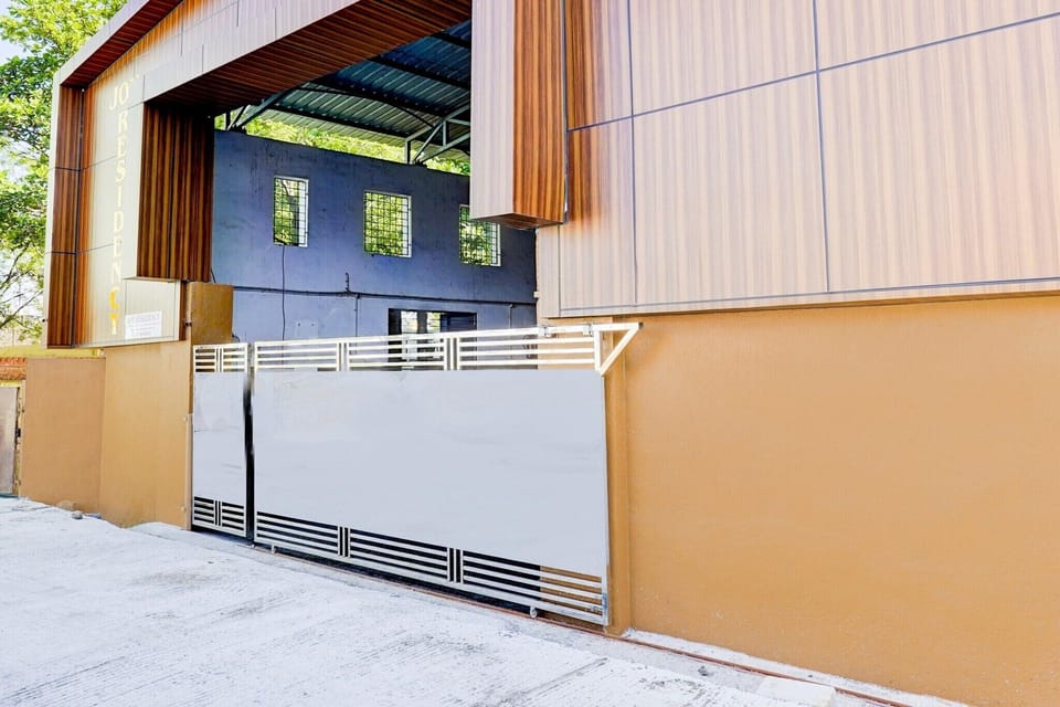 Entrance / Reception