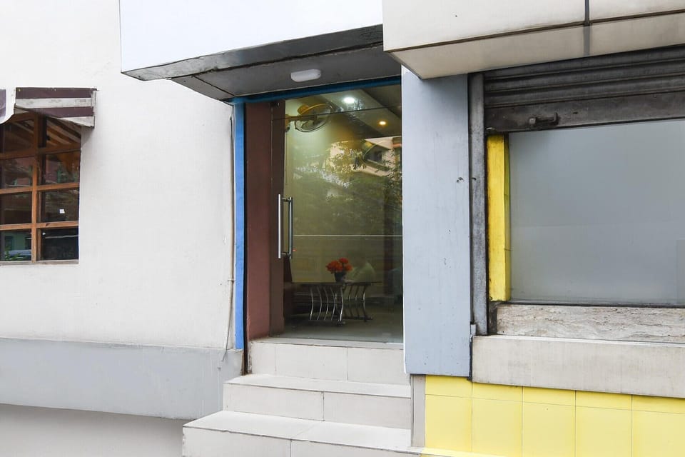 Entrance / Reception