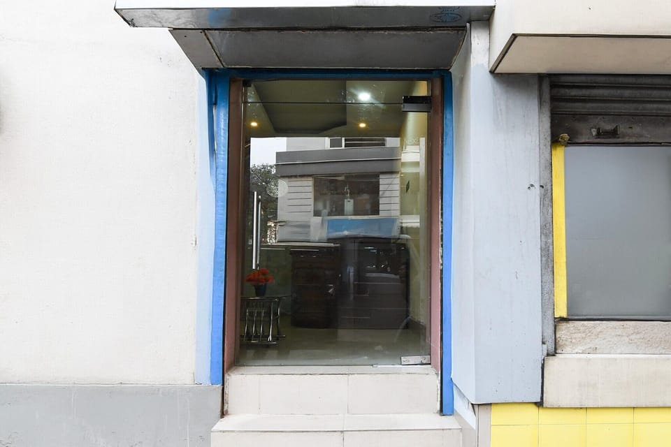 Entrance / Reception
