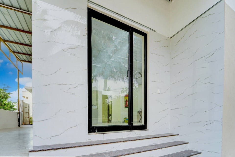 Entrance / Reception