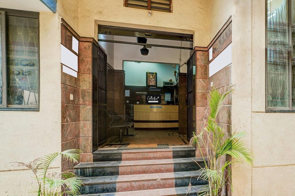 Entrance / Reception