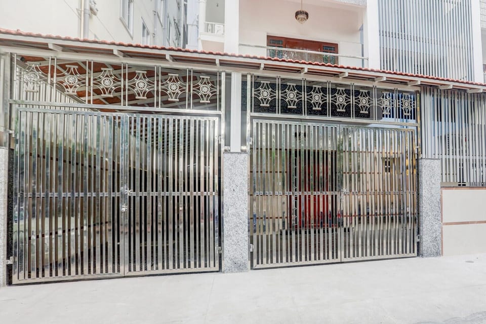 Entrance / Reception