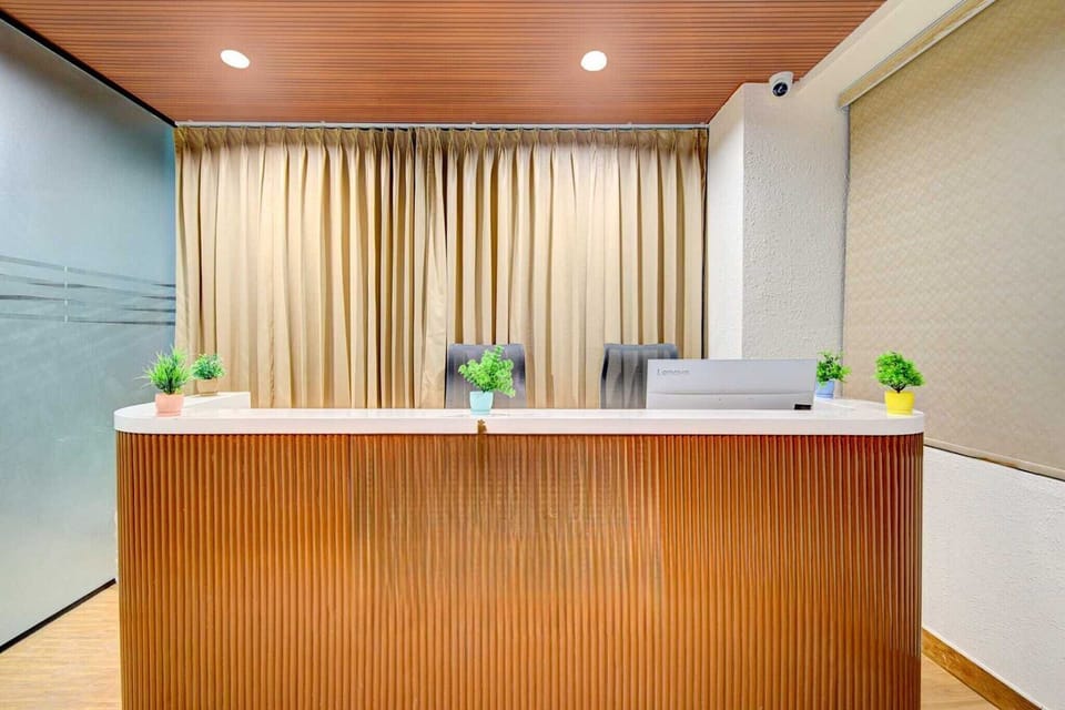Entrance / Reception