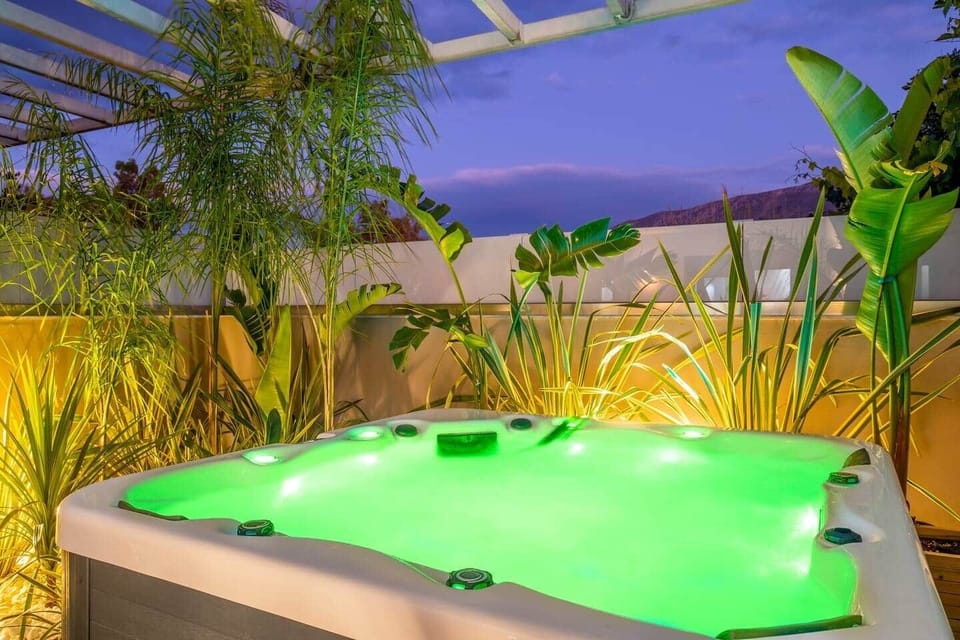 Take a break from the hustle and bustle of daily life and relax in this traquil setting..