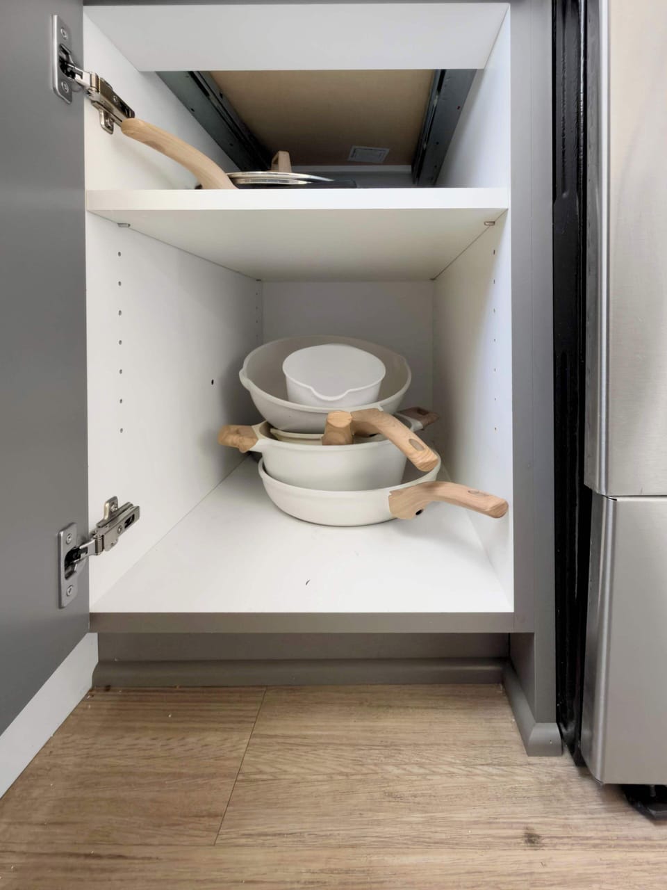Additional cookware and storage make longer stays easier, giving you the comfort of a fully functional kitchen.