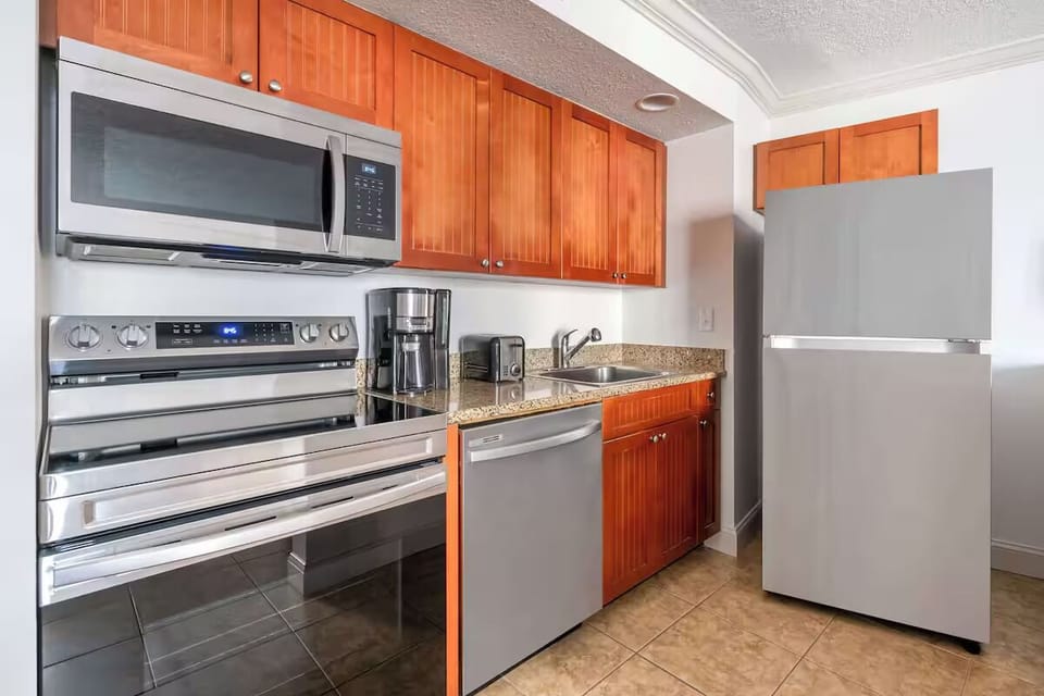 Prepare beach-day snacks with full-size appliances and counter space.