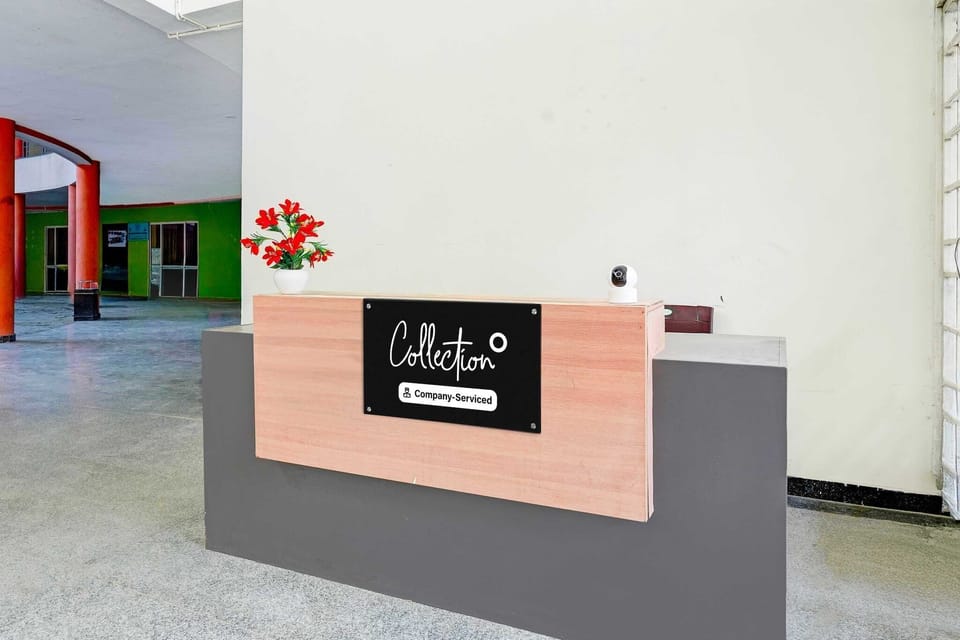 Entrance / Reception