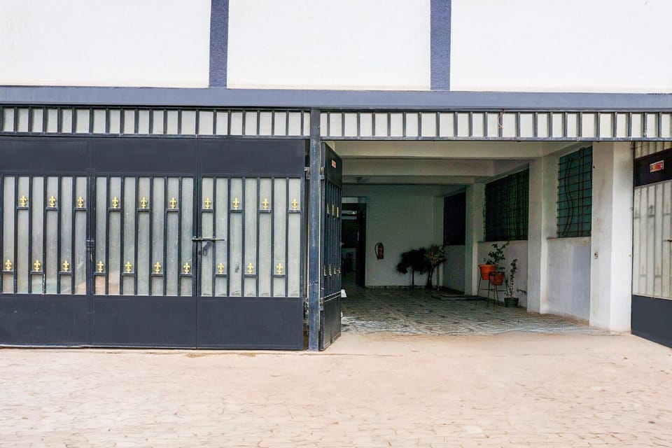 Entrance / Reception