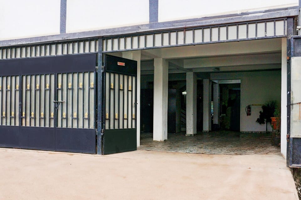 Entrance / Reception