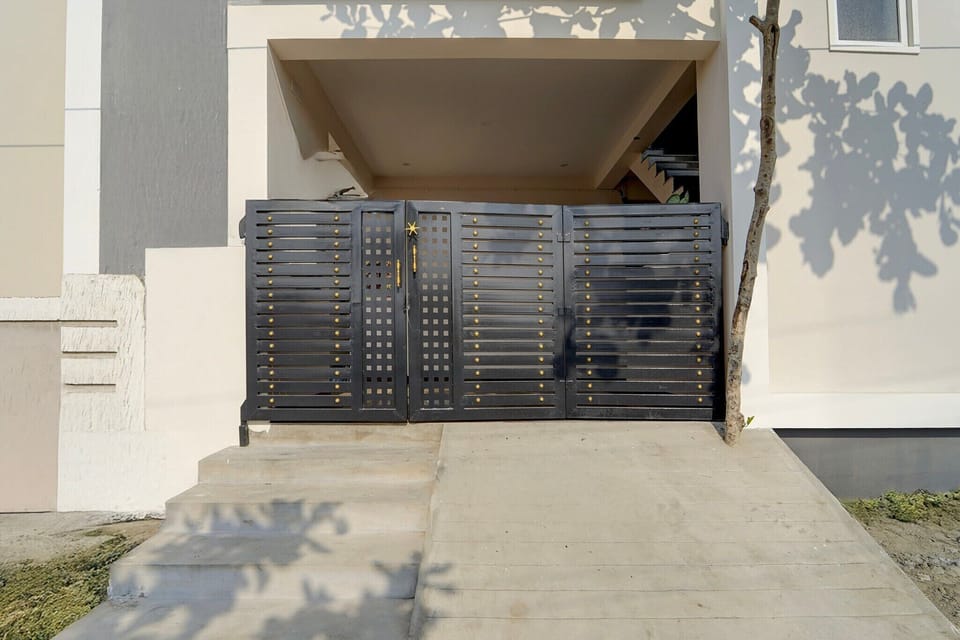 Entrance / Reception