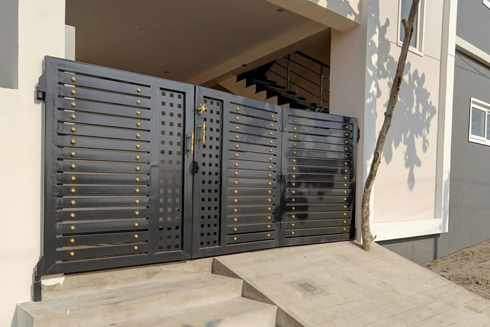Entrance / Reception