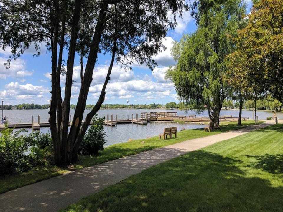 Unwind on scenic lakeside paths with breezy waterfront views.