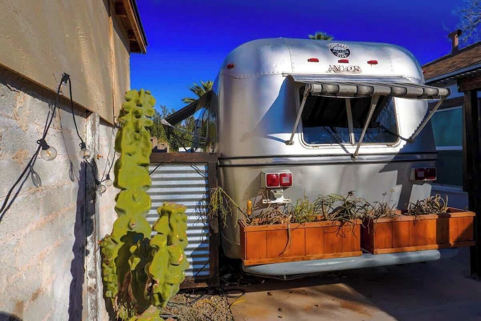Classic 1977 Avion LaGrande camper stay